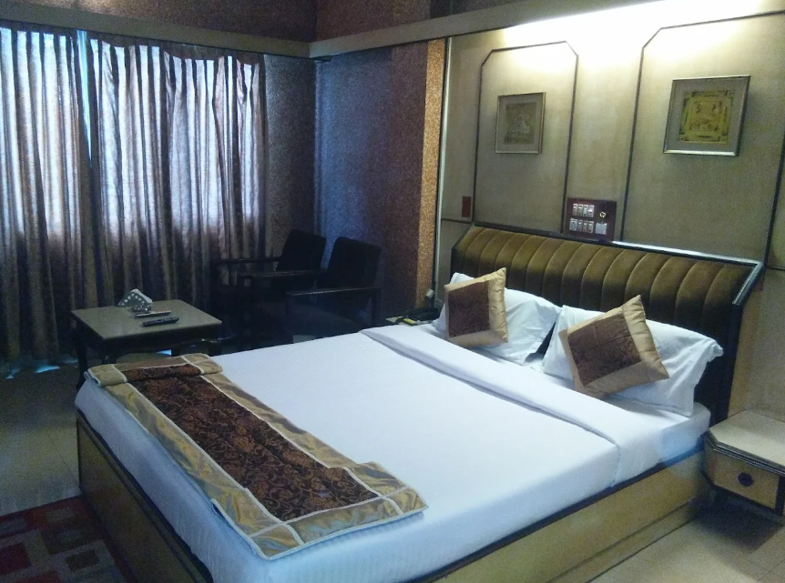 1 x Super Deluxe Room  NON AC